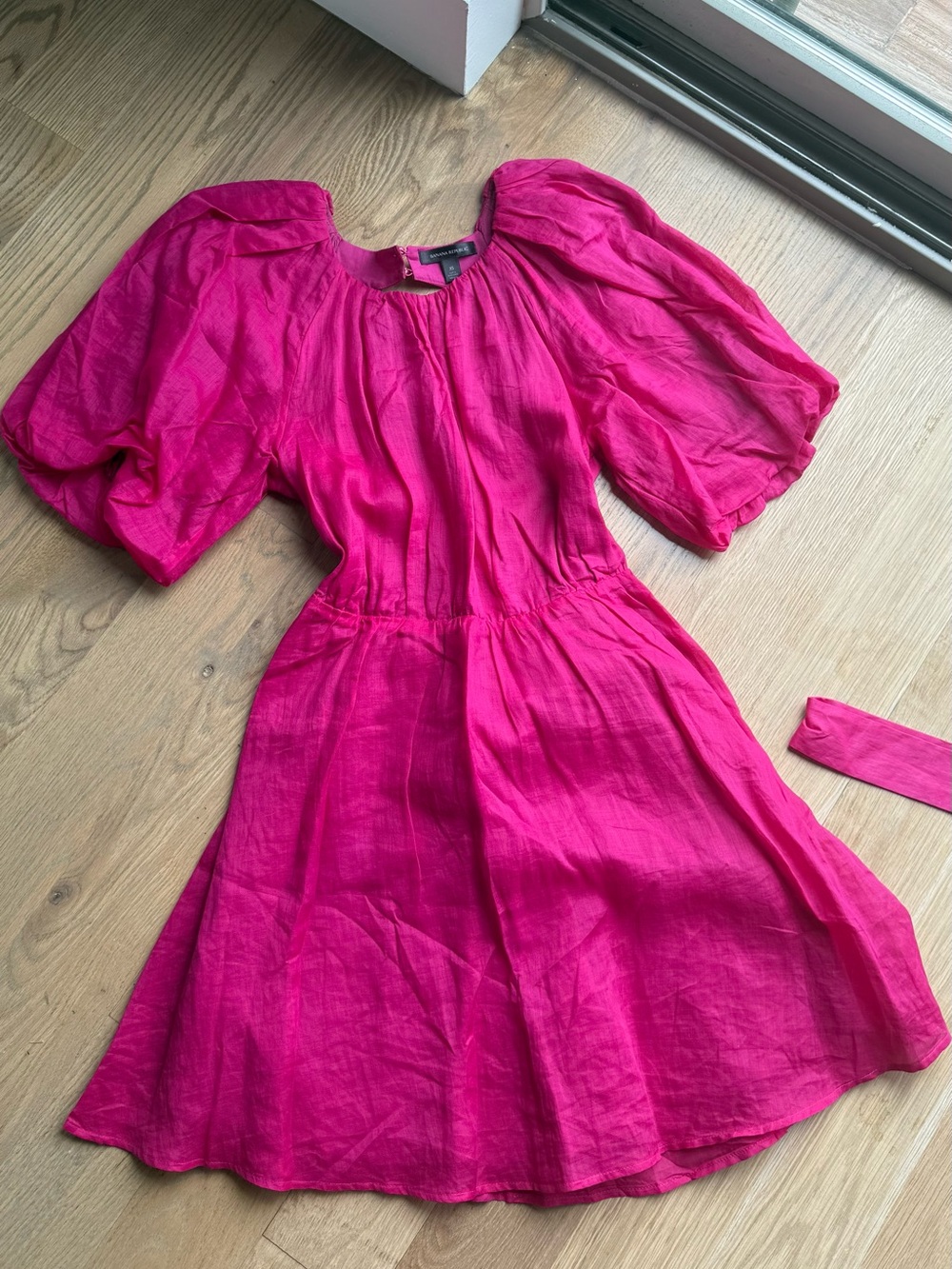 Banana Republic Bright Fuchsia Puff-Sleeve Dress